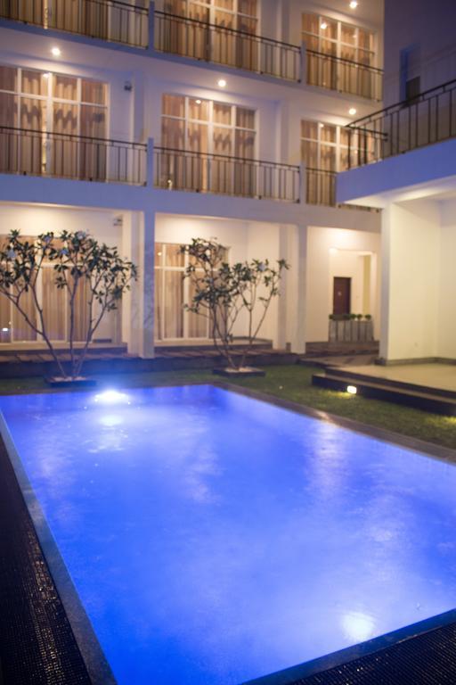 The Suite 262 Негомбо Экстерьер фото