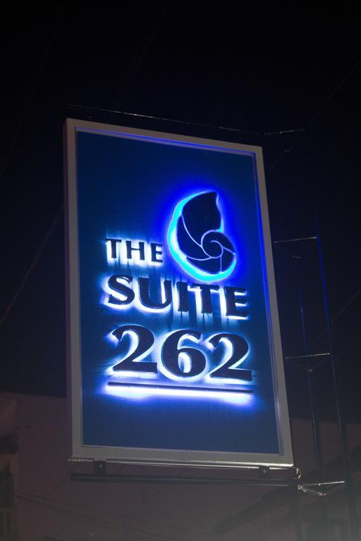 The Suite 262 Негомбо Экстерьер фото